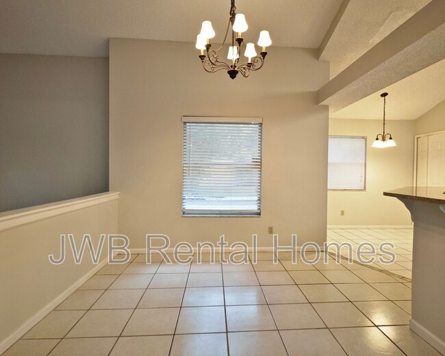 Building Photo - 12845 Daybreak Ct W