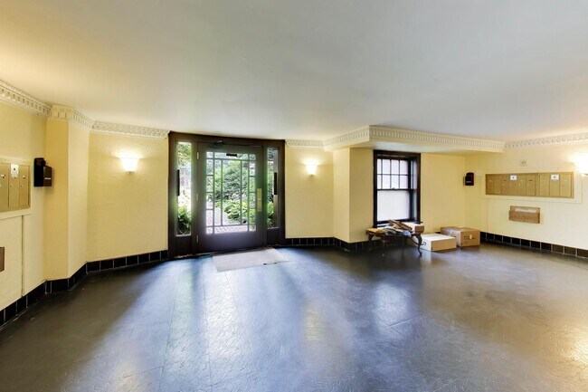 Foto del edificio - 408 Ridge Ave