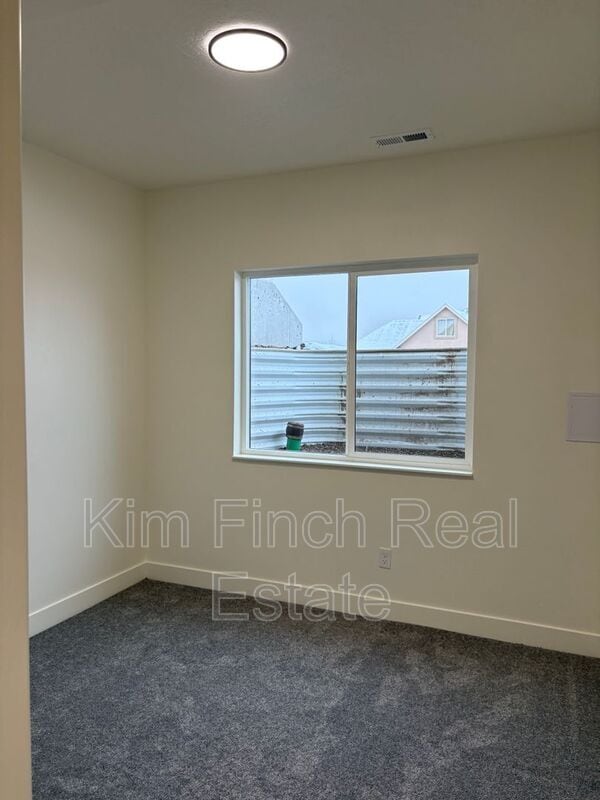 Foto del edificio - 202 N 910 E