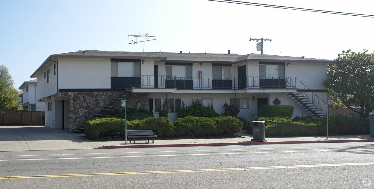 Foto principal - 1888 Bancroft Ave
