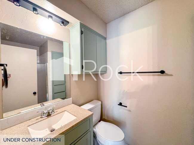 Photo - 7024-26 Woodlake Duplex Apartment