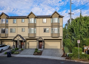 Building Photo - 588 SW 197th Pl