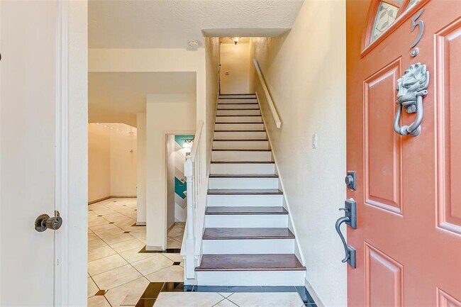 Foto del edificio - 7350 Kirby Dr