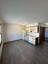 Building Photo - 1608 Tippecanoe Dr