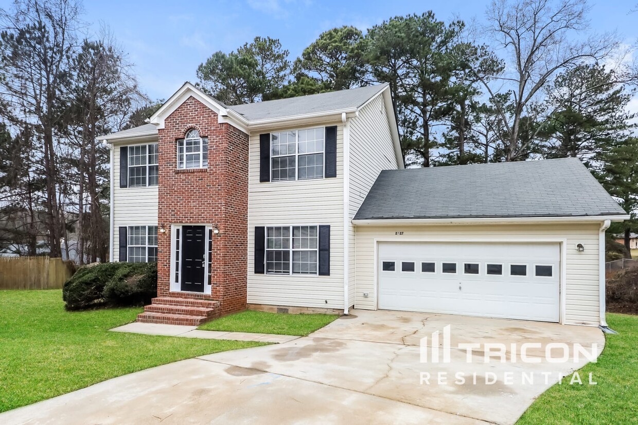 Foto principal - 2127 Lown Farm Ln