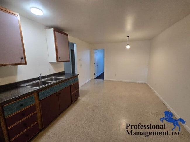 Building Photo - 3 bedroom in Billings MT 59101