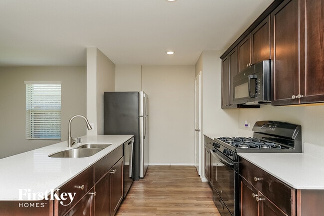 Building Photo - 1705 Avery Pointe Dr