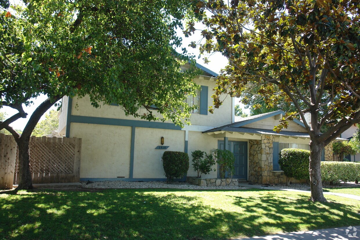 1910 Southwest Expy, San Jose, CA 95126 Apartments in San Jose, CA