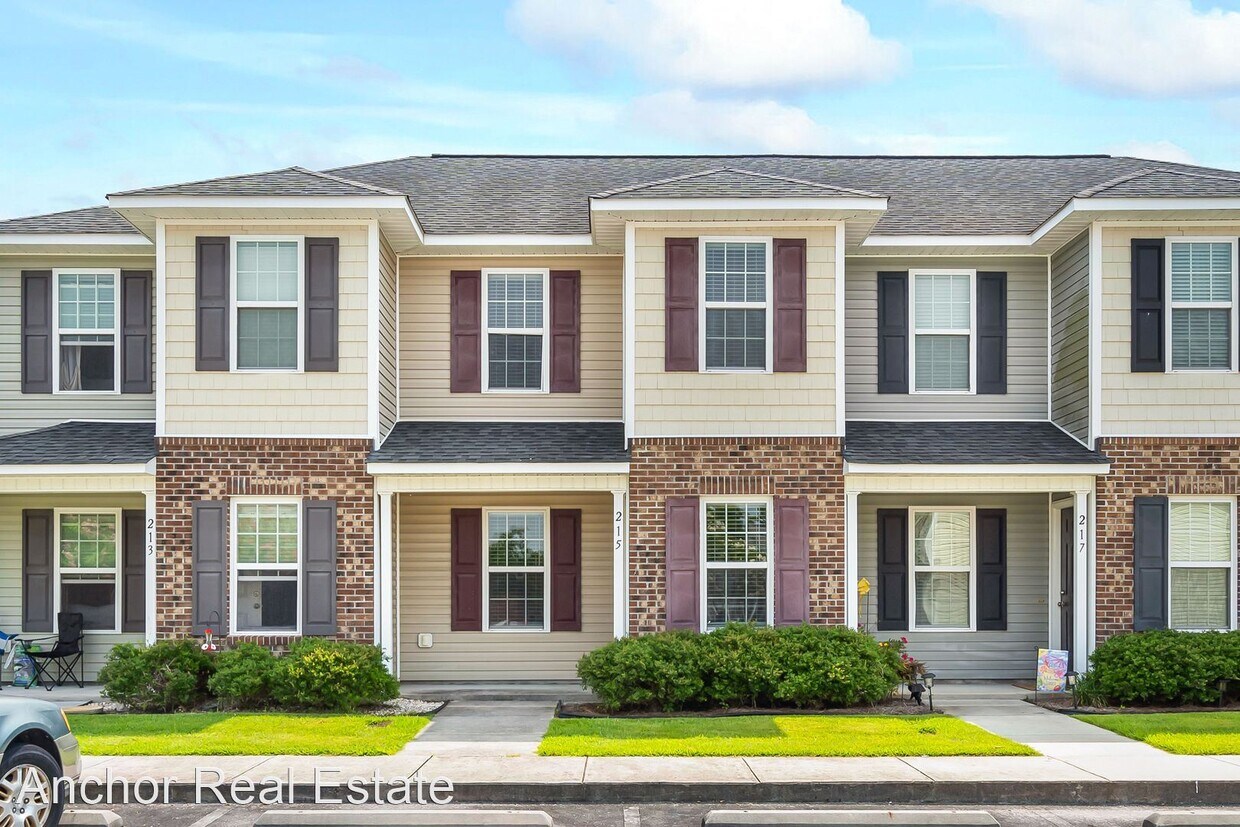 Foto principal - 2 br, 2.5 bath House - 215 Glen Cannon Drive
