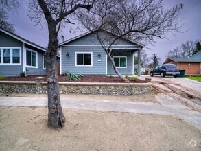 Building Photo - 330 4th St