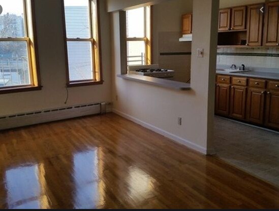 Primary Photo - 8420 5th Ave