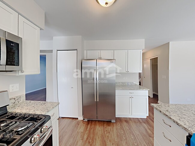 Building Photo - 1712 Tall Oaks Dr