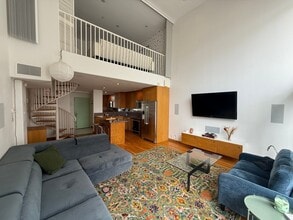 Building Photo - 221 Island Ave