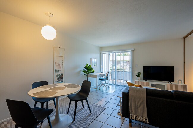Foto del edificio - 3940 E. Timrod St. #209