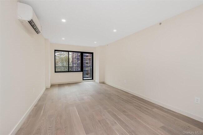 Foto del edificio - 3641 Johnson Ave