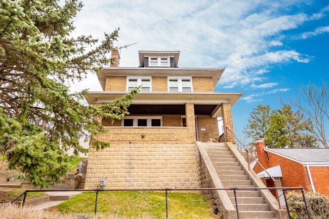 AVAILABLE FOR EARLY DECEMBER! Do not miss ... - AVAILABLE FOR EARLY DECEMBER! Do not miss ... House