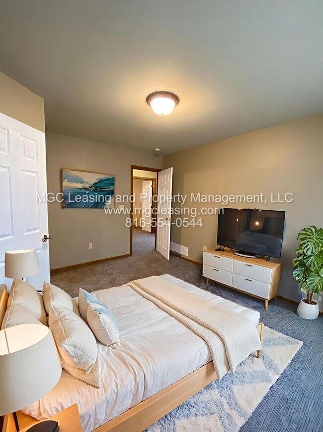 Foto del edificio - 707-709 SE Summit Ave