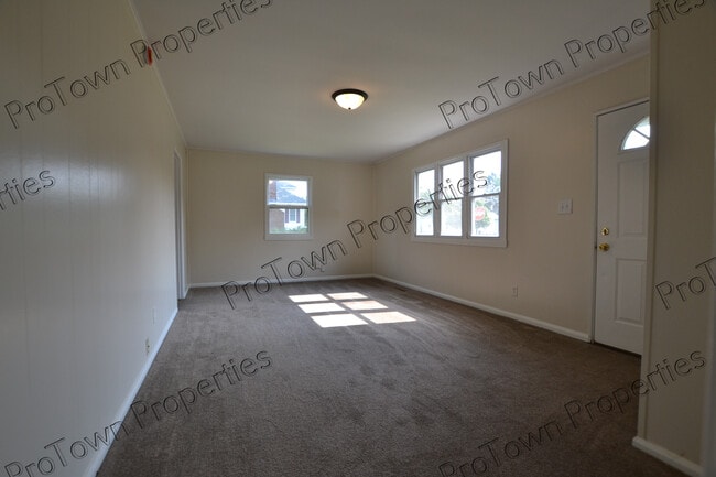 Building Photo - 401 S Reed St