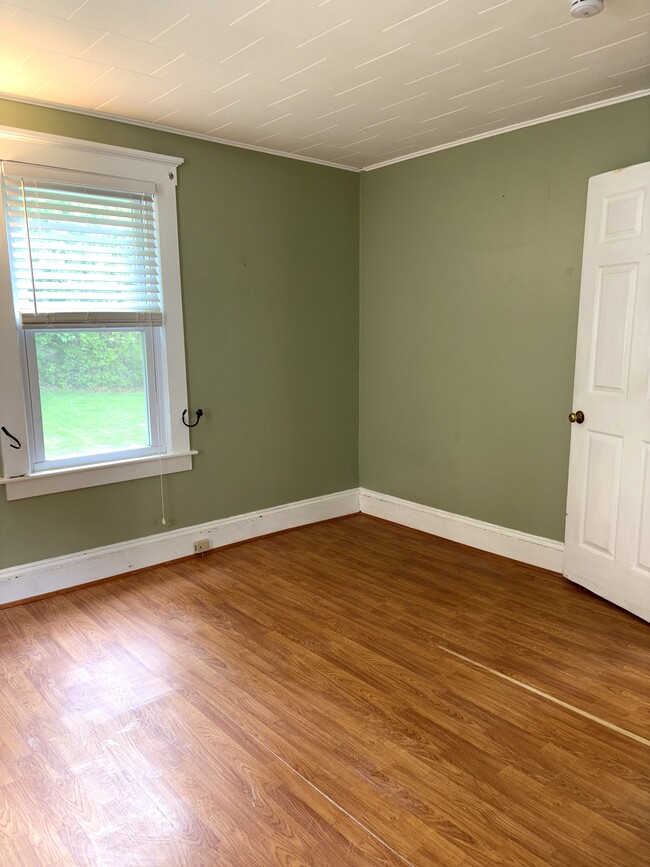 Bedroom 1 - 62 George St