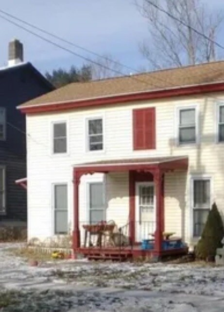 Foto principal - 35 Main St