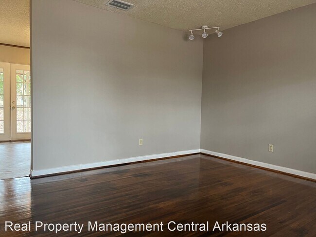 Building Photo - 3 br, 2 bath House - 406 Malibu Dr.