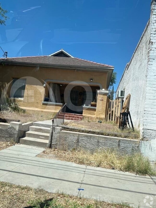 Building Photo - 427 N 3rd Ave