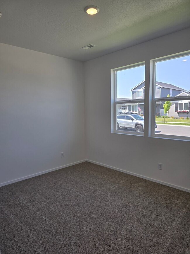 Foto del edificio - 5190 E Dorado Ave