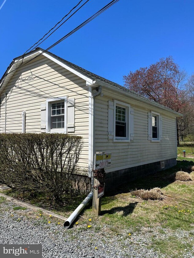 Building Photo - 462 NJ-31