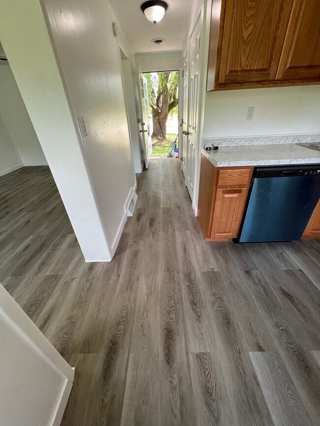 Building Photo - 4112 Main St