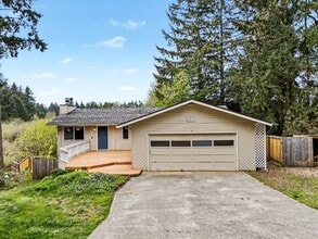 Building Photo - 6849 41st Ave SE