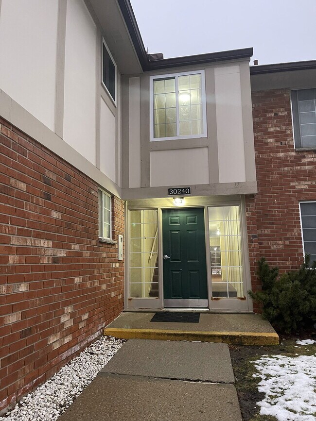 Foto del edificio - 30240 Southfield Rd