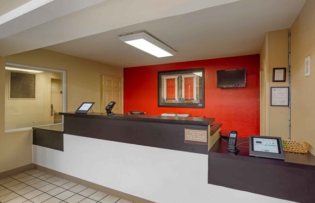 Lobby and Guest Check-in - Furnished Studio - N. Charleston