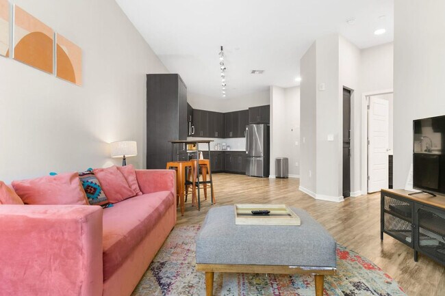 Foto del edificio - 4857 N 8th Pl