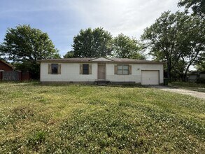 Building Photo - 1908 Catchings Dr NW