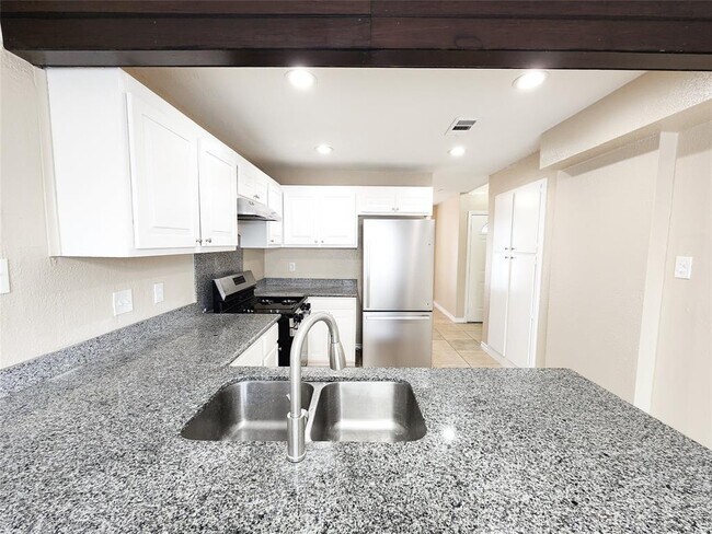 Building Photo - 20203 Dawn Mist Ct