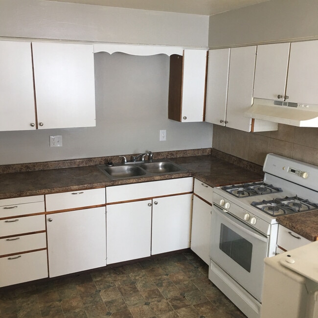 Building Photo - 1732 Remington Rd