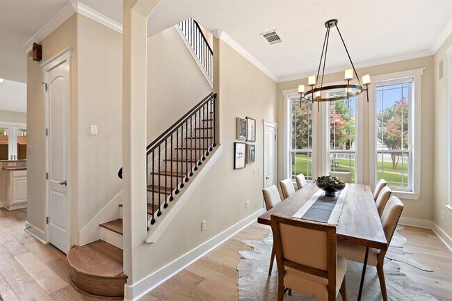 Building Photo - 2602 Kinney Oaks Ct