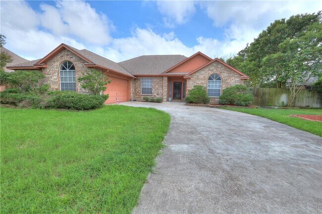 Building Photo - 7714 Odessa Dr