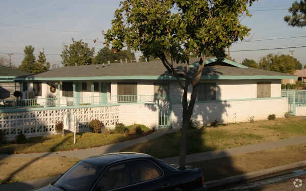 Primary Photo - Princeton Terrace