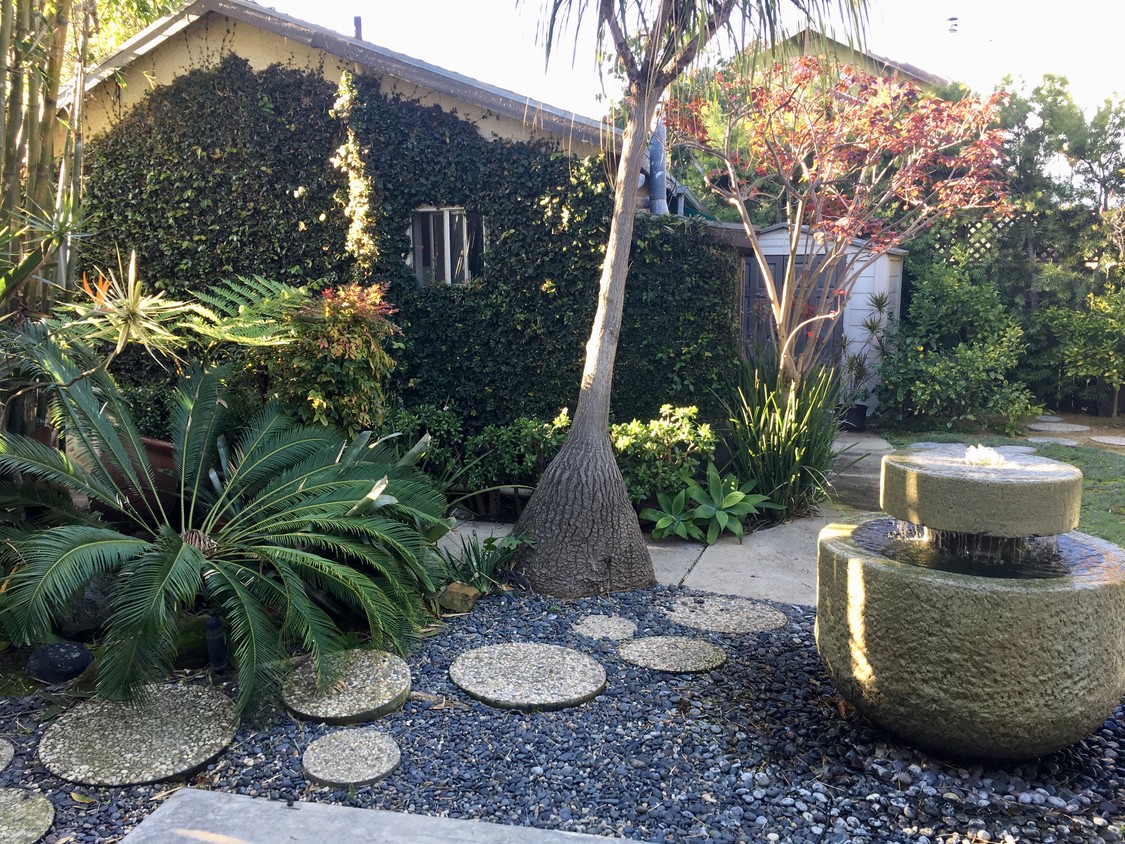 Private Backyard Bungalow - 719 Kensington Rd