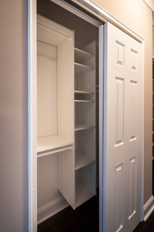 Foto del interior - The Cornerstone: Heat, Gas, Hot & Cold Wat...