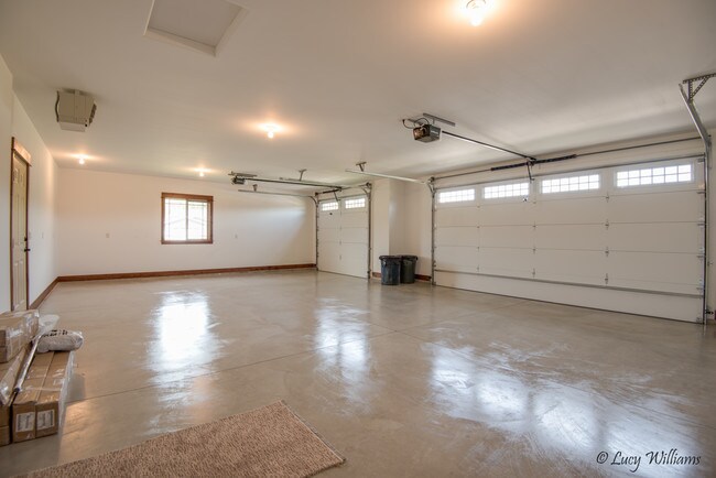Building Photo - 1176 Mill Creek Dr