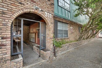 Building Photo - 311 E 31st St