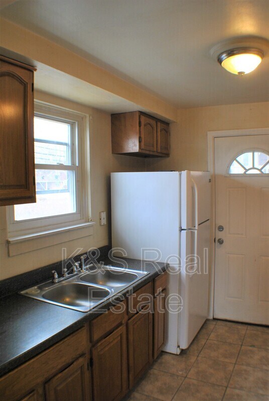 Foto del edificio - 706 E Pittsburgh McKeesport Blvd