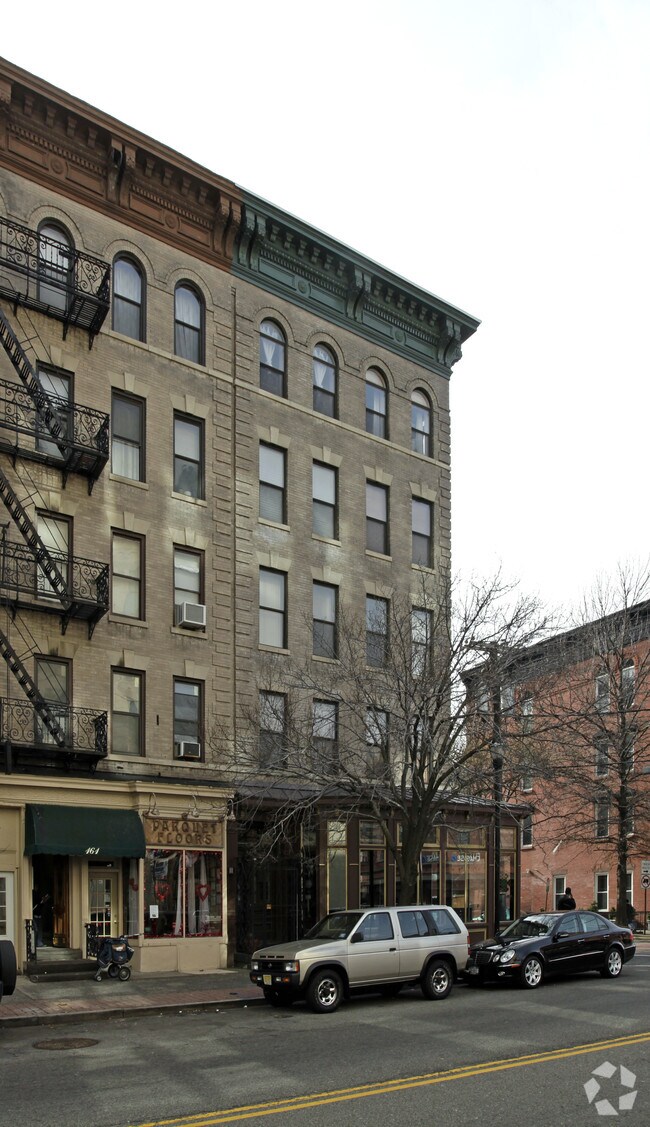 Building Photo - 163 14th St