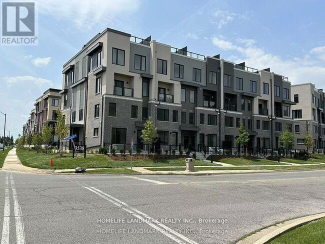 Building Photo - 3538 Colonial Dr