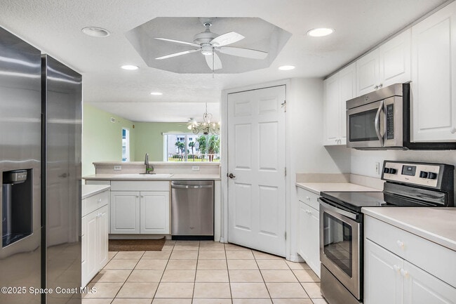 Foto del edificio - 8921 Lake Dr