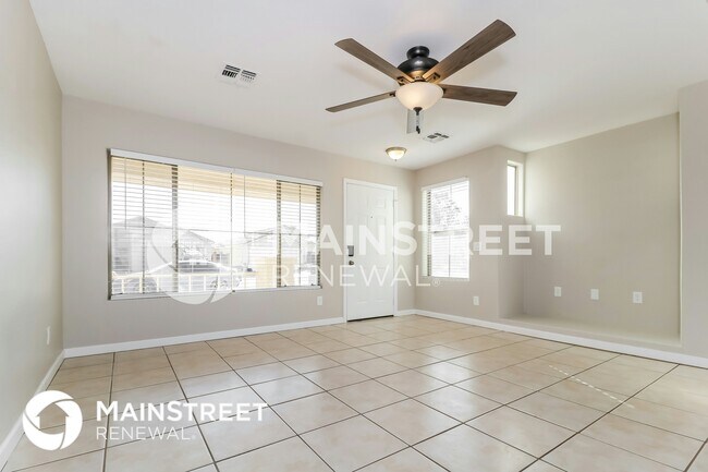 Foto del edificio - 6324 W Winslow Ave