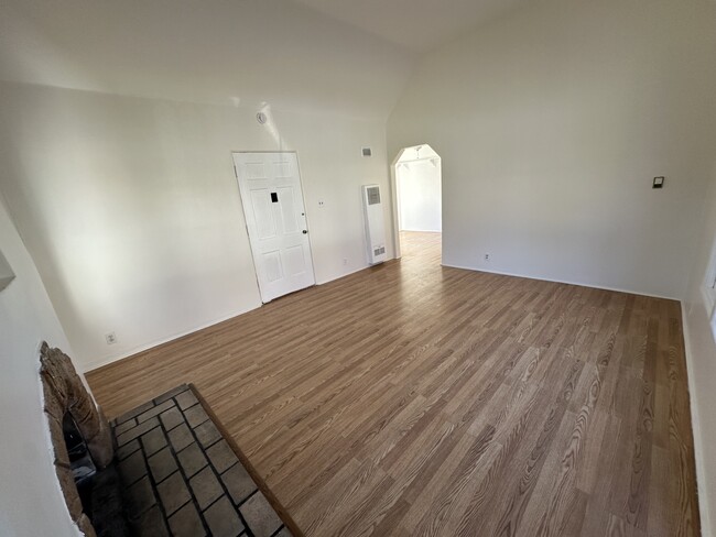 Foto del edificio - 1217 Cottage Grove Ave