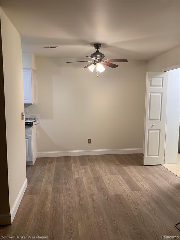 Building Photo - 7599 Manor Cir